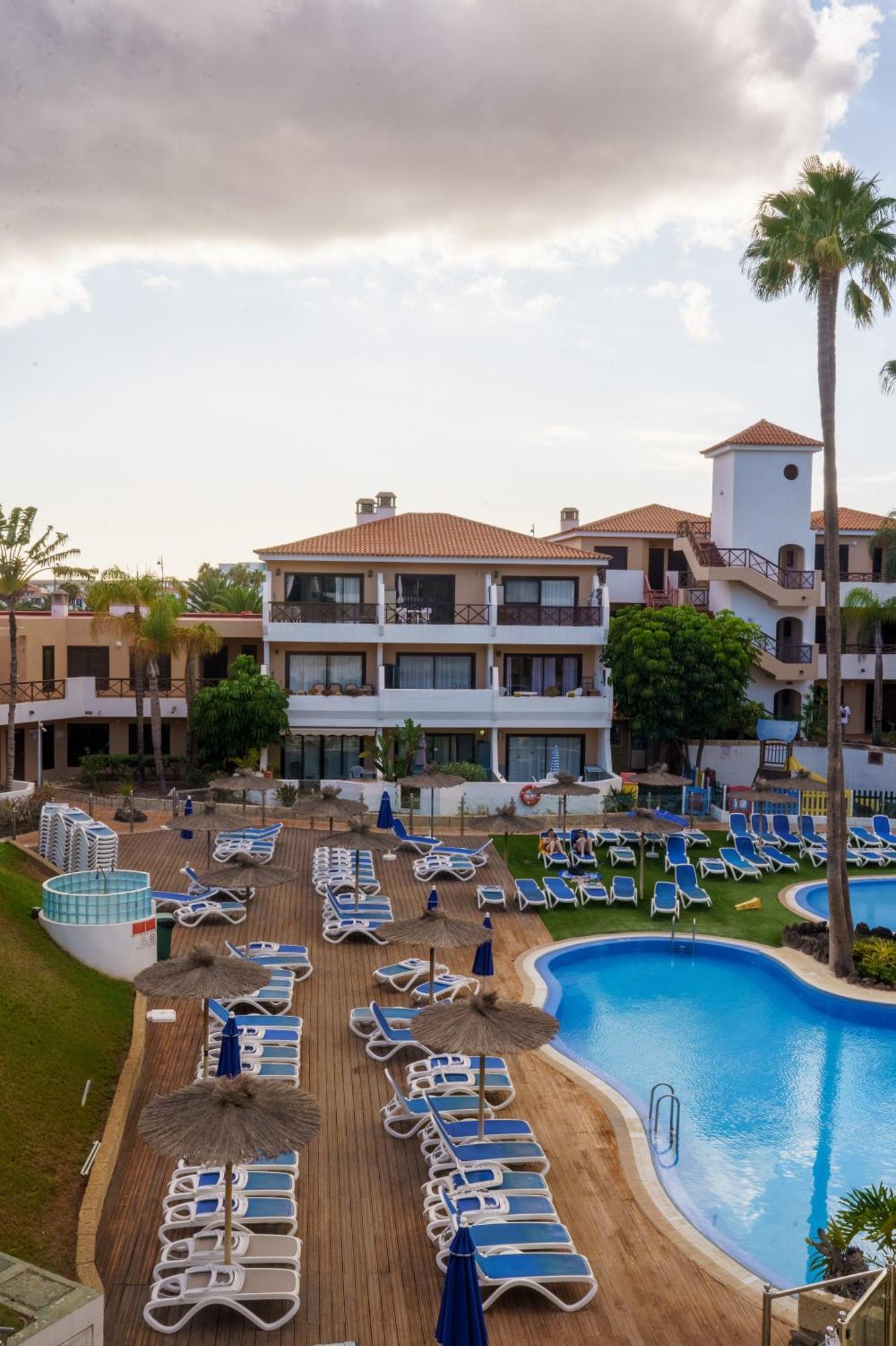 Forest Flat - Big Heated Pool, Terrace, Tv Channels, Golf Courses San Miguel de Abona Bagian luar foto